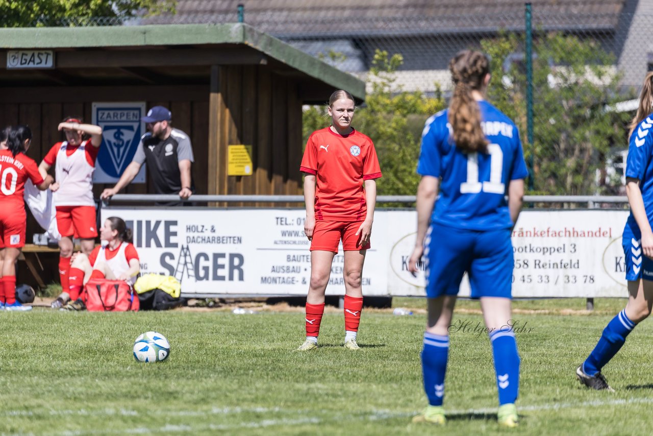Bild 257 - F TSV Zarpen - Holstein Kiel II : Ergebnis: 2:6
